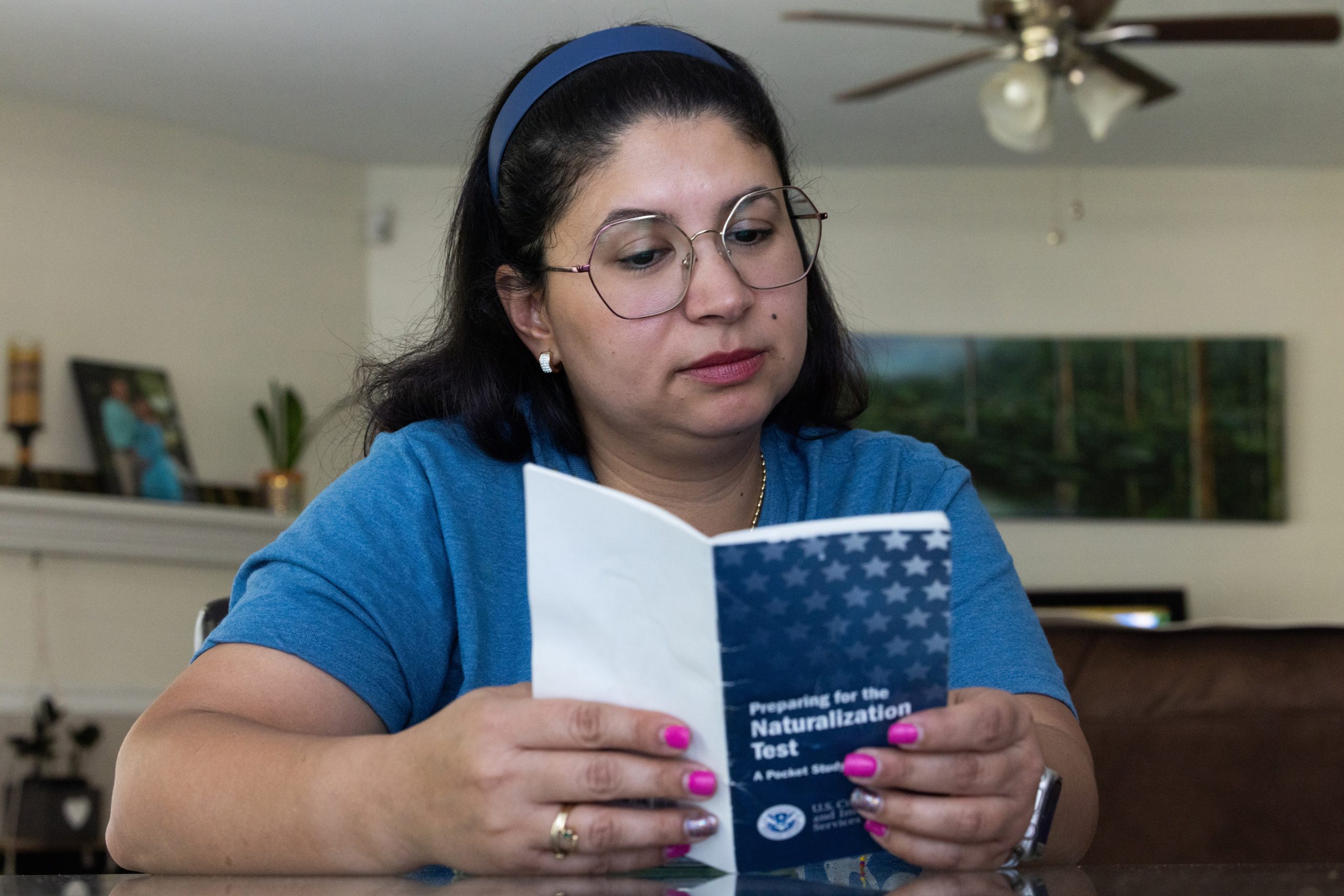 Jessica Mejia Ramirez studies for the U.S. naturalization test